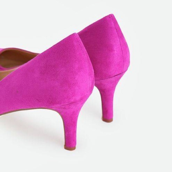BRAND NEW IN BOX Magenta Faux Suede Pointed Pumps - Picture 4 of 6
